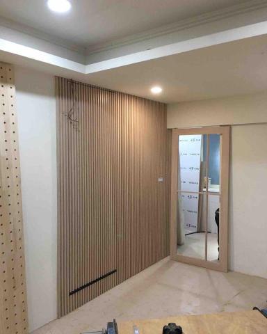 信實木工/室內裝修 - 萬華老屋翻修：格柵隱藏門牆面