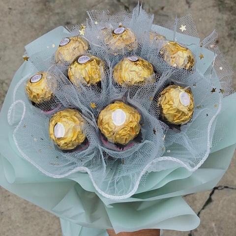 提供e27燈座diy服務的專家彭小童