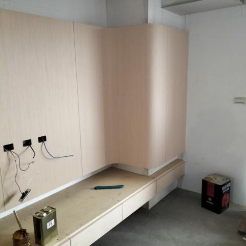 達佑裝修 - 電視牆曲面，包柱貼皮造型