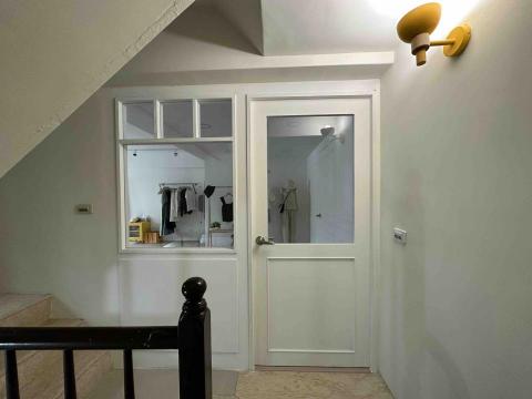 信實木工/室內裝修 - Lemon pie 正韓服飾工作室：設計/輕裝潢