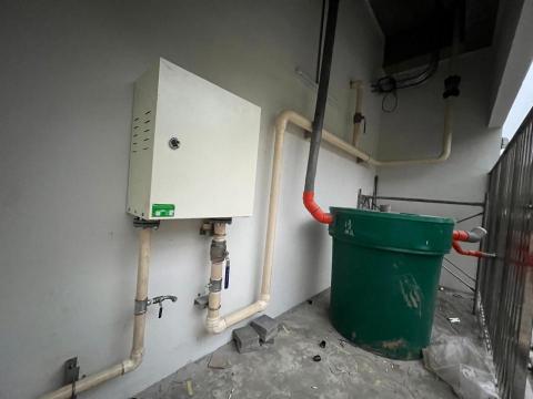 張元祺 - 大賣場設備