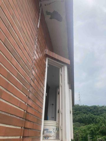 旭泉抓漏工程 - 外牆滾塗油性透明滲透型防水材