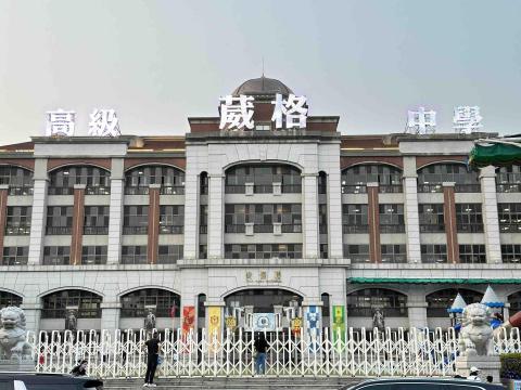 點亮您的家的柴柴師傅 - 招牌施工完成