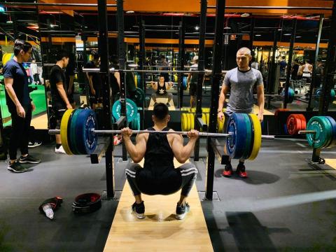 肌力與體能教練_Jerry - 