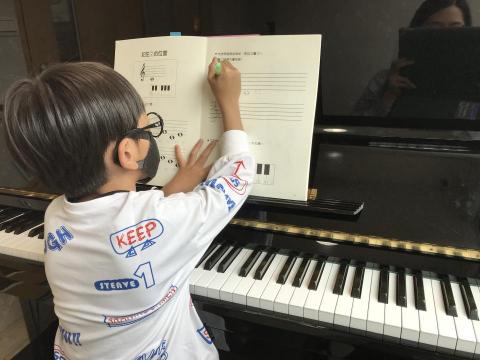 加樂鋼琴工作室 - 