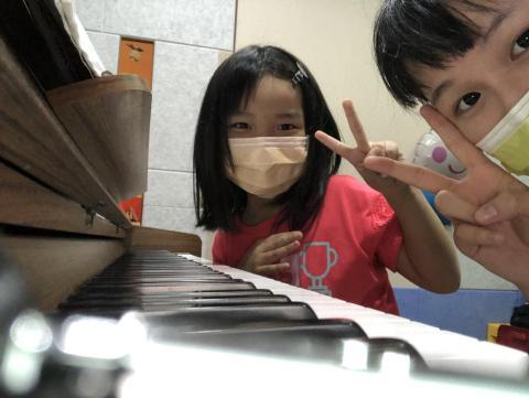 加樂鋼琴工作室 - 