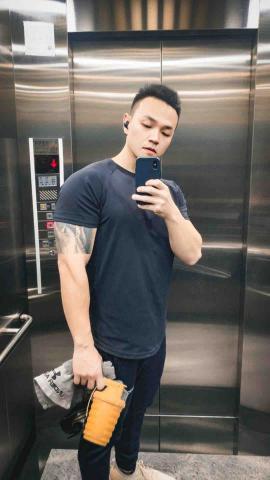 提供jk指壓服務的專家Arthur Huang