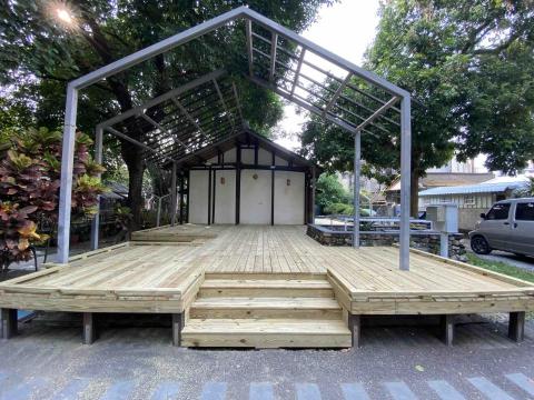 黃榆芫 - 南方松木地板