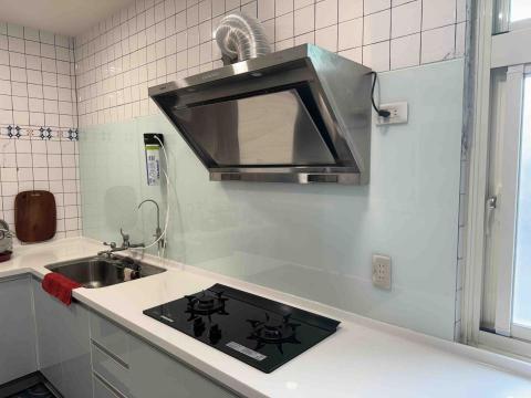 莊子緯 - 廚具玻璃安裝 5T烤白