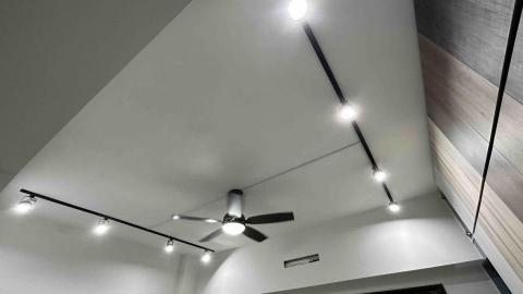 輝亮智能家庭規劃 - 工業風設計