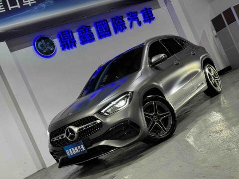 Dx鼎鑫國際 (Dx鼎鑫國際汽車) - 正2020年 Mercedes-Benz AMG GLA250 4MATIC

保證實車 實圖 
開價不等於成交價
買賣一時 朋友一世

價格 : 1780000
里程 : 60000(公里)

未領牌
原漆原鈑件
原廠選配消光灰
4MATIC四輪驅動系統
AMG跑車化套件
AMG夜色套件
AMG 19吋五輻雙肋式輕合金夜色鋁圈
KEYGO
KEYLESS
全景式電動天窗
電動尾門
腳踢尾門
注意力輔助
22P智慧駕駛輔助
Brake Assist主動防撞煞車輔助系統
自動停車輔助套件
主動停車輔助前後雷