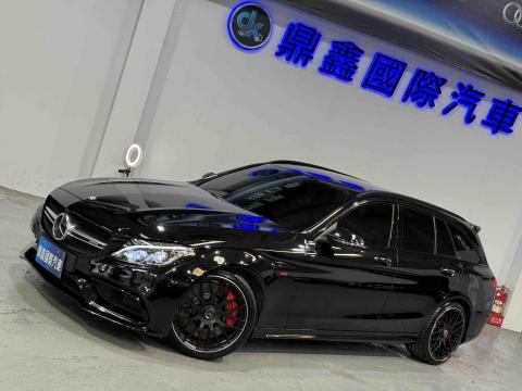 Dx鼎鑫國際 (Dx鼎鑫國際汽車) - 2017年式 Mercedes-Benz AMG C63S Wagon 

保證實車 實圖 
開價不等於成交價
買賣一時 朋友一世

價格 : 2680000
里程 : 60000(公里)

里程保證
原版件
5顆按鍵
主動車道保持輔助(23P)
主動式停車輔助系統
主動盲點輔助
前後雷達偵測
抬頭顯示器
360度環景
柏林之音
藍芽系統
安卓機
智慧型手機整合系統-Apple CarPlay
智慧型手機整合系統-Android Auto
電動記憶座椅
全景天窗
前排舒適座椅加熱
原廠跑車排氣系統
賽車椅