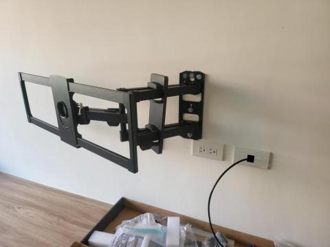 MARS - 好市多 布朗熊雙臂式伸縮架
VC6B80
安裝於水泥牆