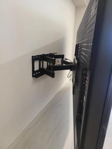 MARS - SONY 65吋電視使用
雙臂式伸縮架
EVERSUN AW-L60A
安裝於水泥牆