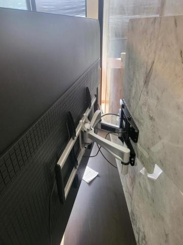 MARS - SONY 85吋使用
鋁合金雙臂式伸縮架
HE H8050A
安裝於大板磚牆