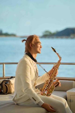 零企藝術有限公司/台灣音樂世紀樂團 - 旅法薩克斯風手 零企藝術有限公司/台灣音樂世紀樂團 - 旅法薩克斯風手