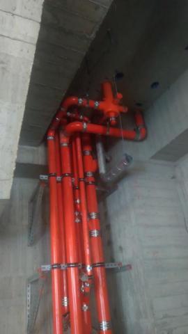 浾煒科技宅修 - 大樓興建 - 管道間幹管
本案污排管為鑄鐵管施作