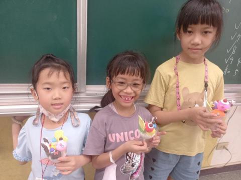 綵球飛羚專業藝術工作室 - 可愛小朋友做的冰淇淋