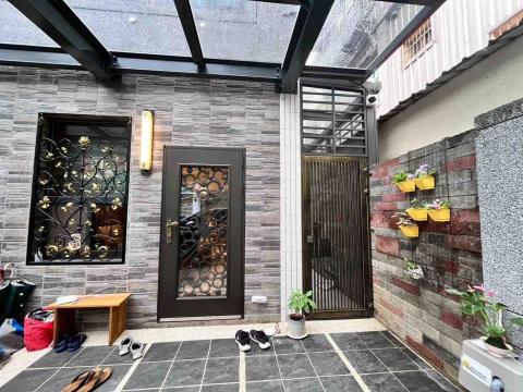 皇之城工程有限公司 - 維