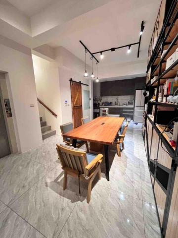 皇之城工程有限公司 - 