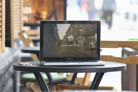 ITS設計工作室 - logo設計_介面展示