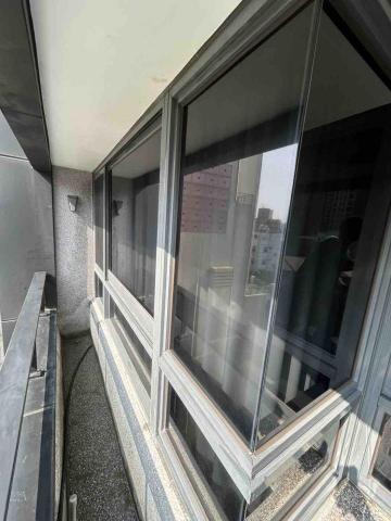 夢想家園 專業清潔 - 陽台玻璃清潔後