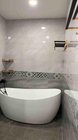 皇之城工程有限公司 - 