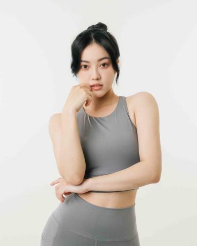 提供健美服務的專家Zoey帶你運動