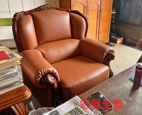 陳業發 - 我們是台南在地經營超過30年的店家,專營各式沙發的維修及皮面更換,除了依客戶需求外,也考慮人體工學及支撐性,原料均堅持來自台灣製,提供產品保固及後續服務。
接單模式儘量採用與客戶面對面溝通,現場提供客戶各式皮面的樣本選擇,傾聽客戶的需求並予以報價!堅守專業,客戶滿意 陳業發 - 我們是台南在地經營超過30年的店家,專營各式沙發的維修及皮面更換,除了依客戶需求外,也考慮人體工學及支撐性,原料均堅持來自台灣製,提供產品保固及後續服務。
接單模式儘量採用與客戶面對面溝通,現場提供客戶各式皮面的樣本選擇,傾聽客戶的需求並予以報價!堅守專業,客戶滿意