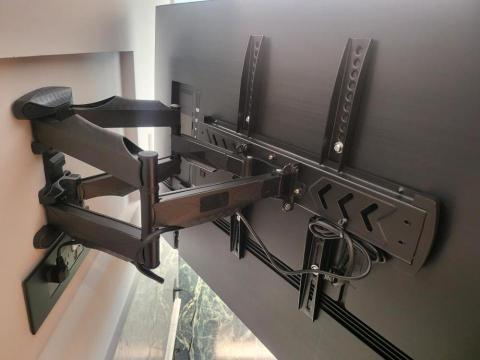 MARS - samsung 50吋電視使用
雙臂式伸縮架
EVERSUN AW-L40A
安裝於內崁木作牆