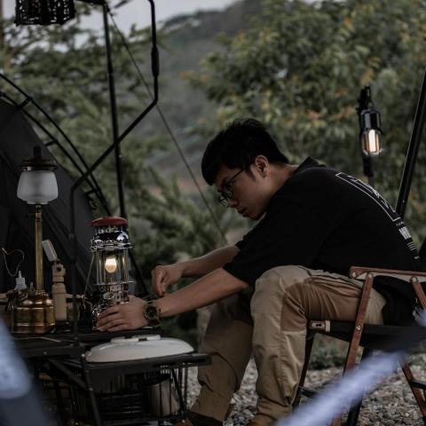 提供拍照箱服務的專家Hsiang Chia