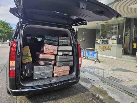 K哥包車接送團隊 - 