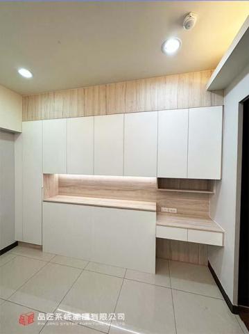 品匠系統櫥櫃有限公司 - 床頭櫃作品1