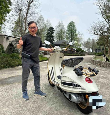 救援王-重機託運 - 高雄-桃園
Vespa 946 Dior限量聯名版