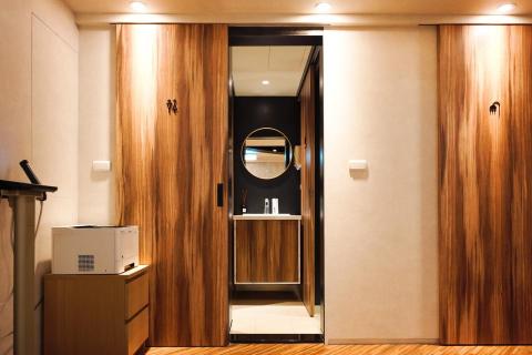 巨平方健身中心 - 乾淨典雅的盥洗空間