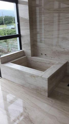 立睿工程 - 石材地板浴缸牆面