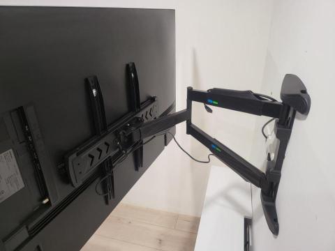 MARS - samsung 50吋電視使用
單臂式伸縮架
EVERSUN AW-S10
安裝於水泥牆(3)