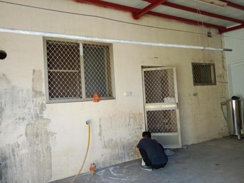 伊流油漆工程行 - 施工中