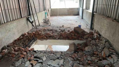 大將打石粗工派遣 - 樓梯間拆除後