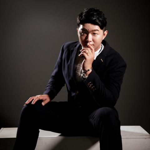 提供autocad服務的專家周恩澤