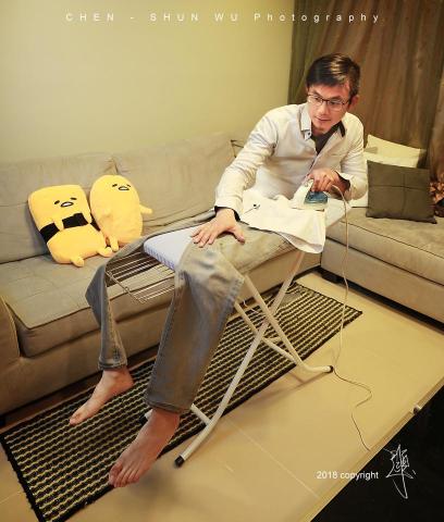 倢偲廣告設計有限公司 - PHOTOSHOP 創意合成