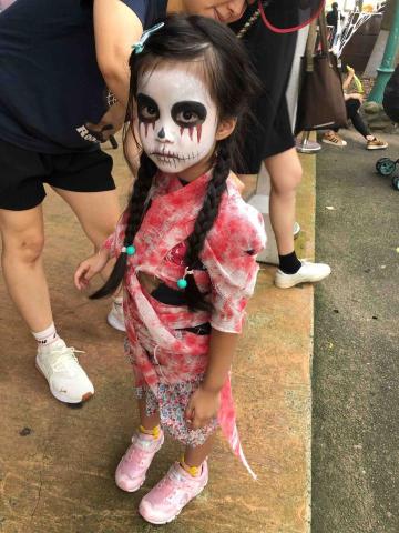 張梓涵 - 兒童彩繪