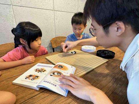 簡意弘 - 團體班圍棋老師