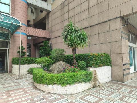 台南園藝行 - 社區灌木修剪維護