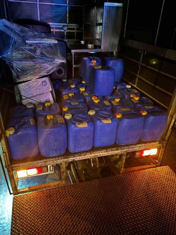 搬貨啊珍 - 就算一桶三四十公斤需要人力配送也是沒問題的