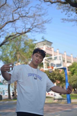 提供屏風牆服務的專家曹庭綸