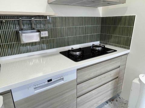 鋐達工程有限公司 - 廚房壁磚工程