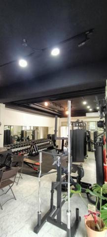 怡信工程 - 健身房燈光及吊扇施作
