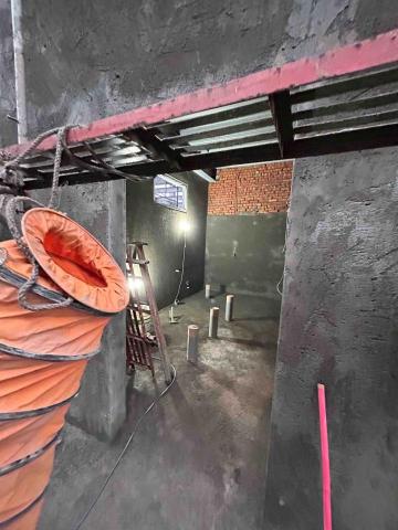 謝承江 - 砌磚整平