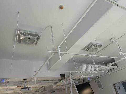 祺勝 - 安裝220v循環扇 祺勝 - 安裝220v循環扇